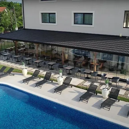 Szálloda Altura Nuova *